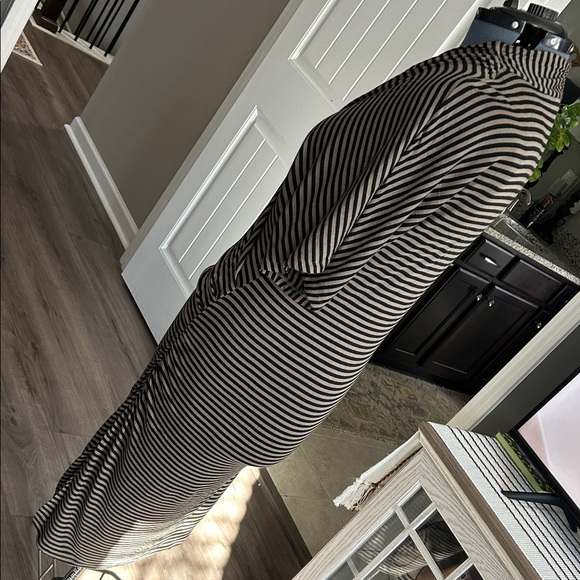 Banana Republic Black and khaki Striped Dress - Picture 4 of 8